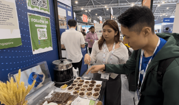 Picture of Jia Xuan sampling creation from Kosmode Health 